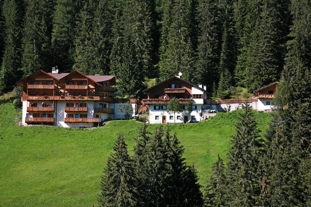 Gasthof Meierei Carezza al Lago Zewnętrze zdjęcie